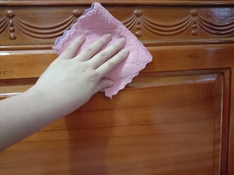 Vệ sinh nội thất đồ gỗ 