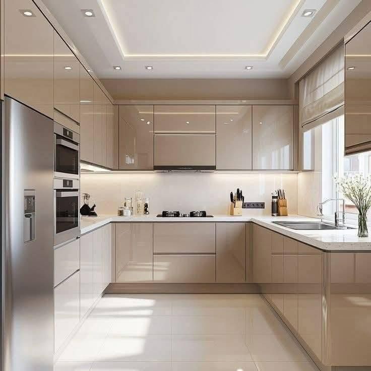 Mẫu bếp chữ U ba cạnh