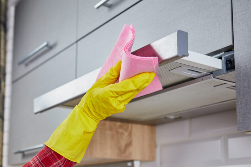 Tận dụng đồ quen thuộc để dọn dẹp phòng bếp ngày Tết tiết kiệm