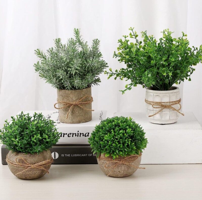Phòng ngủ nhỏ đẹp cho nữ 