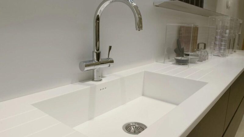 Các loại đá mặt bếp phổ biến và cách lựa chọn phù hợp Đá bếp thạch anh nhân tạo