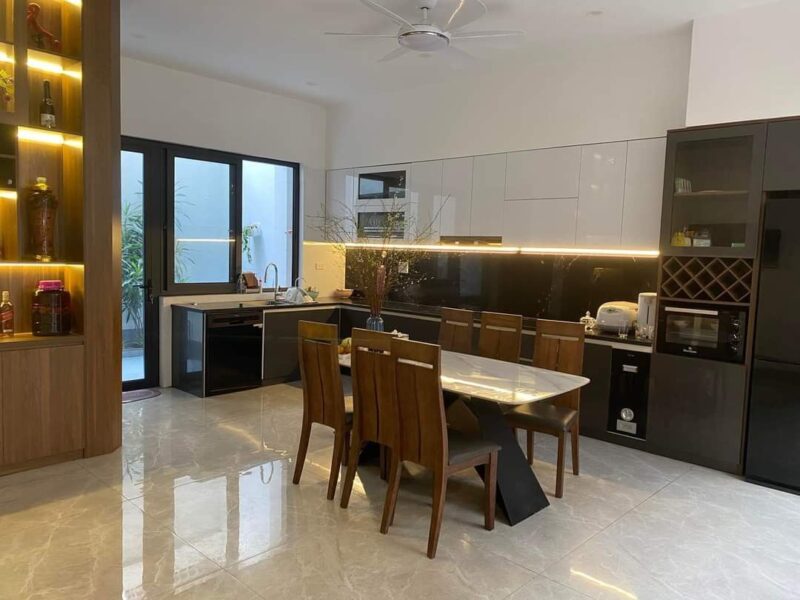 Tổng hợp 35++ mẫu phòng bếp nhà ống đẹp, hiện đại và sang trọng Mẫu phòng bếp nhà ống